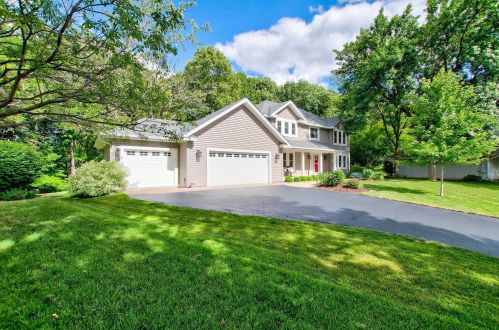 4830 Juneau Ln, Minneapolis, MN 55446-3453