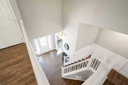 716 Ballater Dr, Delaware OH  43015-7184 exterior