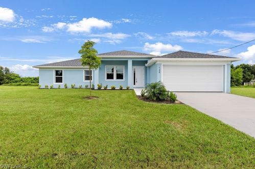 139 1st Pl, Cape Coral, FL 33990-1006