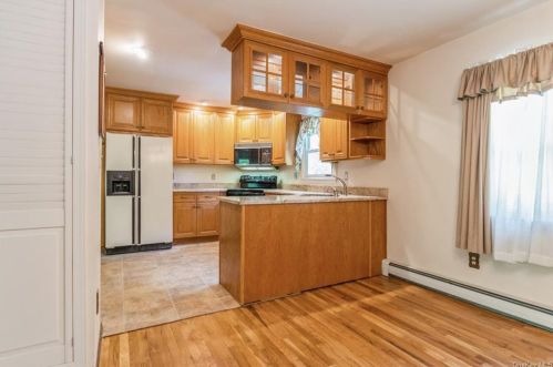 14 Logan Rd, Mahopac, NY 10541-1926