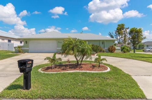 219 16th Ter, Cape Coral, FL 33909-5278
