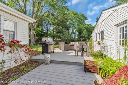 433 Lk Shr Dr, Bricktown NJ 08723-5079 exterior