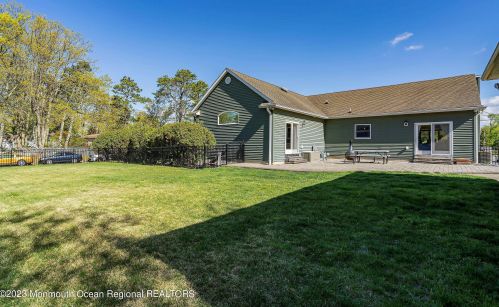 208 Virginia Dr, Bricktown NJ  08723-6521 exterior