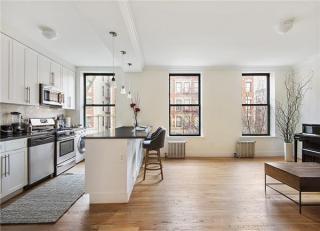 417 Manhattan Ave, New York NY  10026-1527 exterior