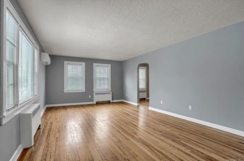 62 Highland Ave, Walden, NY 12586-1035