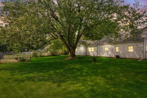 1755 Craftsman Dr, Waukesha, WI 53146-1104