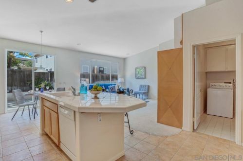 11454 Mayapple Way, San Diego CA 92131-2928 exterior