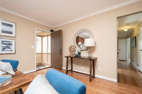 1307 Skyline Dr, Daly City, CA 94015-4732