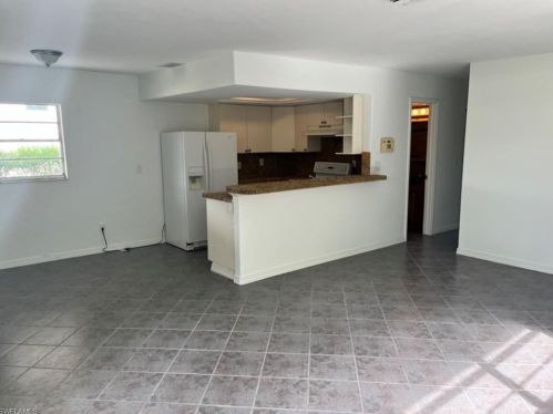 3177 Woodside Ave, Naples, FL 34112-7333