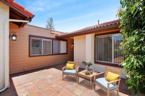 6757 Corintia St, Carlsbad, CA 92009-5907