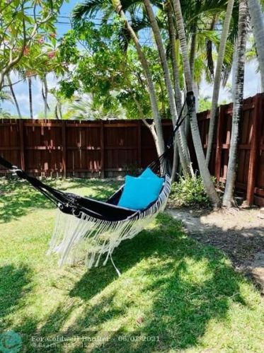 1316 19th Ave, Hollywood, FL 33020-3122