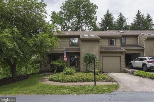 24 Muirfield Ct, Newtown Square, PA 19073-3028