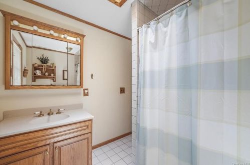 58 Van Orden Ave, Airmont NY  10901-6424 exterior