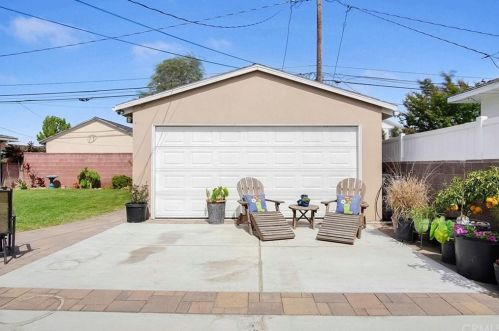 15132 Doty Ave, Lawndale CA  90260-2318 exterior