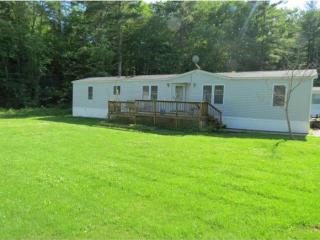 15 Lamprey River Park, Newmarket, NH 03857-1722