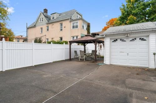 1059 Pierce Ave, Bronx, NY 10461-1541