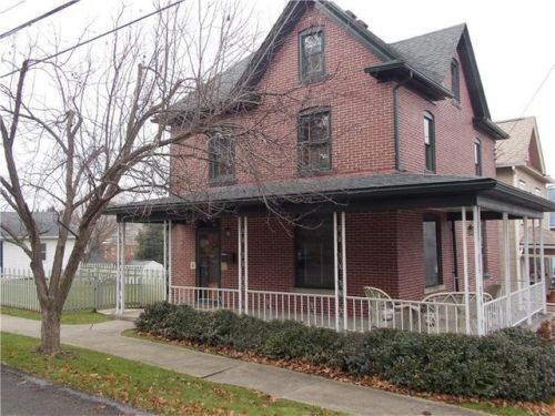 321 Saint Clair St, Ligonier PA  15658-1321 exterior