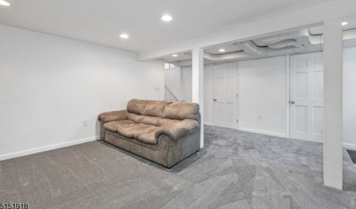 2 Lenhome Dr, Cranford NJ 07016-2954 exterior