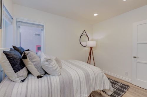 212 41st St, Manhattan Beach CA  90266-3141 exterior