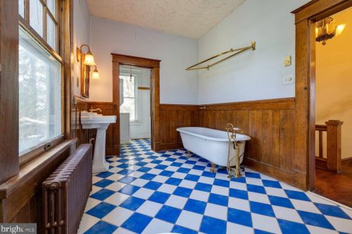 5 Amiss Ave, Richmond National Battlefiel VA  22835-1309 exterior