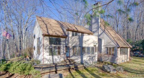 139 Wyneding Hill Rd, Manchester CT  06040-6608 exterior