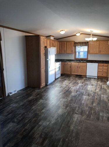 40 Brookwood Dr, Salem NH  03079-3017 exterior