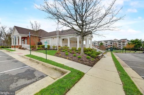 2496 Clover Fld Cir, Herndon VA  20171-4339 exterior