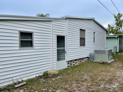 34202 Canal Dr, Pinellas Park FL  33781-2613 exterior