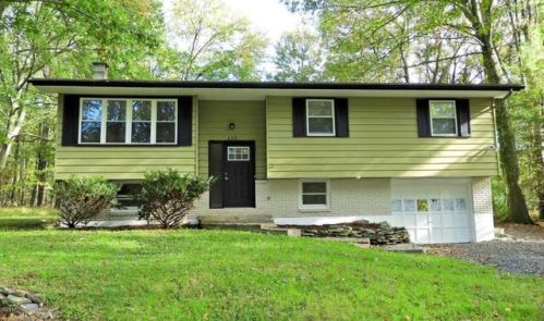 310 Charles Folly Rd, Bartonsville, PA 18321-7760