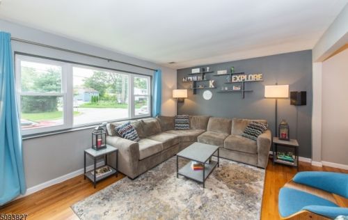 36 Riverside Dr, Parsippany NJ  07834-2133 exterior