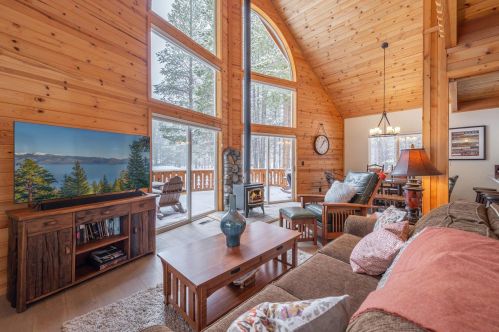 14581 Swiss Ln, Truckee, CA 96161-7132