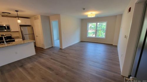 287 Washington Blvd, Stamford, CT 06902-9301