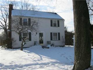 21 Parkside Cres, Rochester, NY 14617-3409