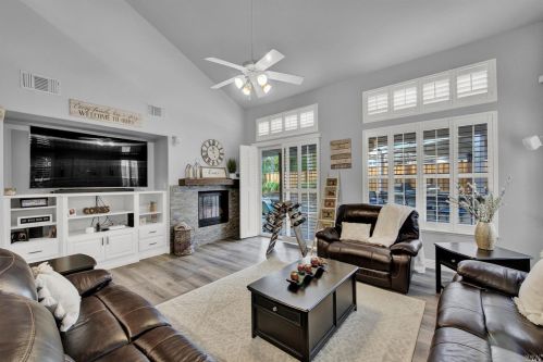 585 Topeka Ln, Vacaville CA 95687-4353 exterior