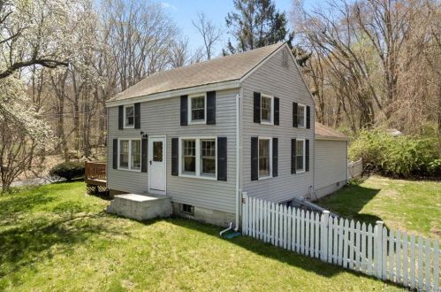 4 Swain Johnson Trl, Haddam, CT 06438-1022