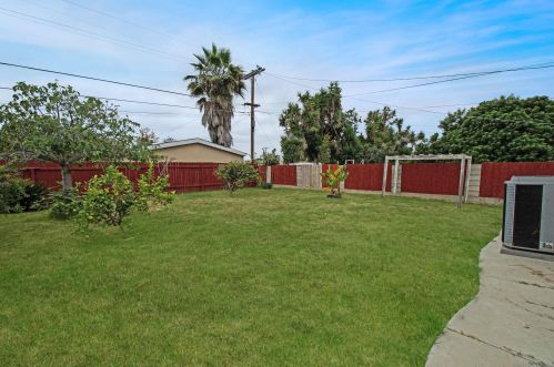 712 Encinitas Ave, San Diego CA 92114-4808 exterior