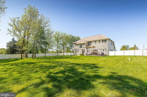 353 Auburn St, Pilesgrove NJ  08098-1201 exterior