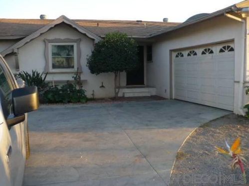 1113 Mission Ave, Escondido, CA 92025-2220