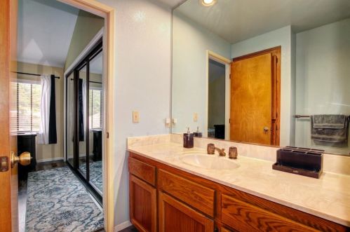 113 Solar Dr, Grass Valley CA  95945-5372 exterior