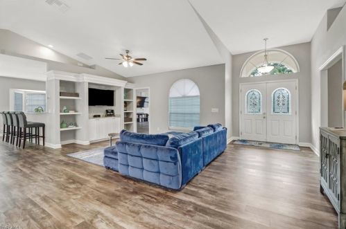 95 12th Ave, Naples FL  34120-3353 exterior