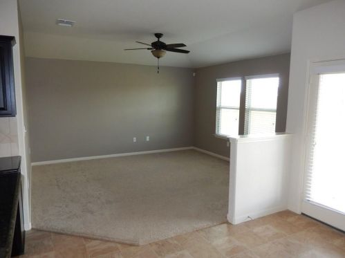 1105 Hawkeye Point Rd, Georgetown TX  78626-7071 exterior