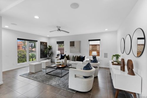 4825 Biona Dr, San Diego CA 92116-2332 exterior