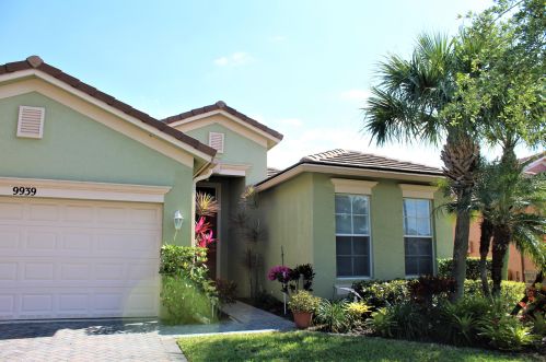 9939 Chadwick Dr, Fort Pierce, FL 34987-2417