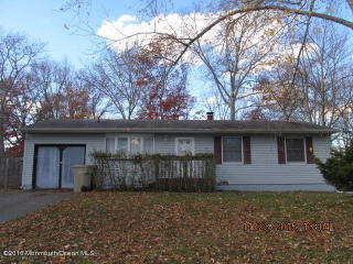 34 Sylvan Lake Blvd, Berkeley Township, NJ 08721-1622