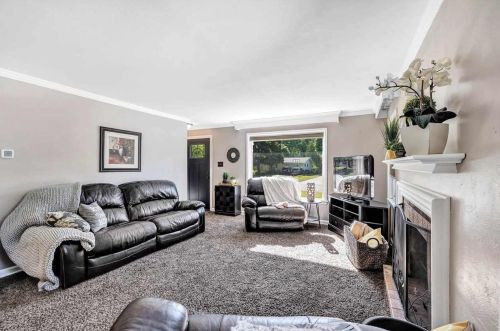 3812 Clay St, Green Bay, WI 54301-1002