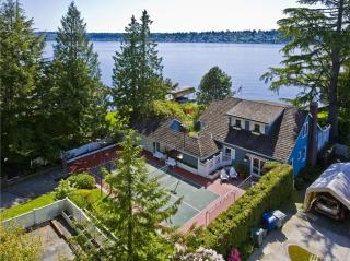 13225 Holmes Point Dr, Kirkland, WA 98034-1602