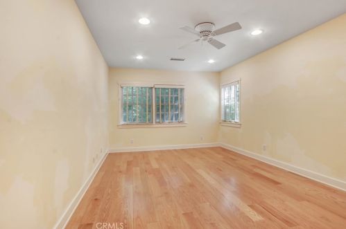 11805 Hartsook St, North Hollywood CA  91607-3215 exterior