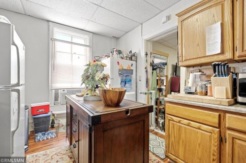 328 4th St, Litchfield MN 55355-2122 exterior