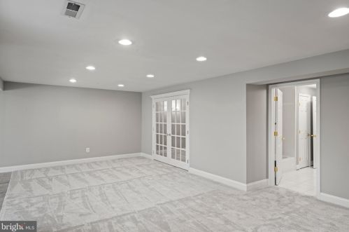 15573 Alderbrook Dr, Haymarket VA  20169-6130 exterior