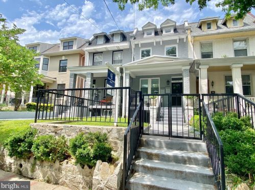 1313 Shepherd St, Washington, DC 20011-5529